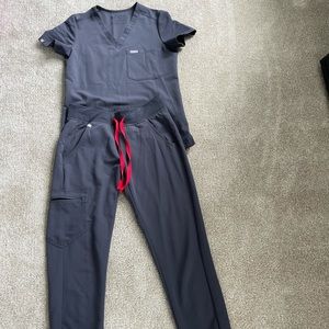 Figs gray XXS top and XS joggers